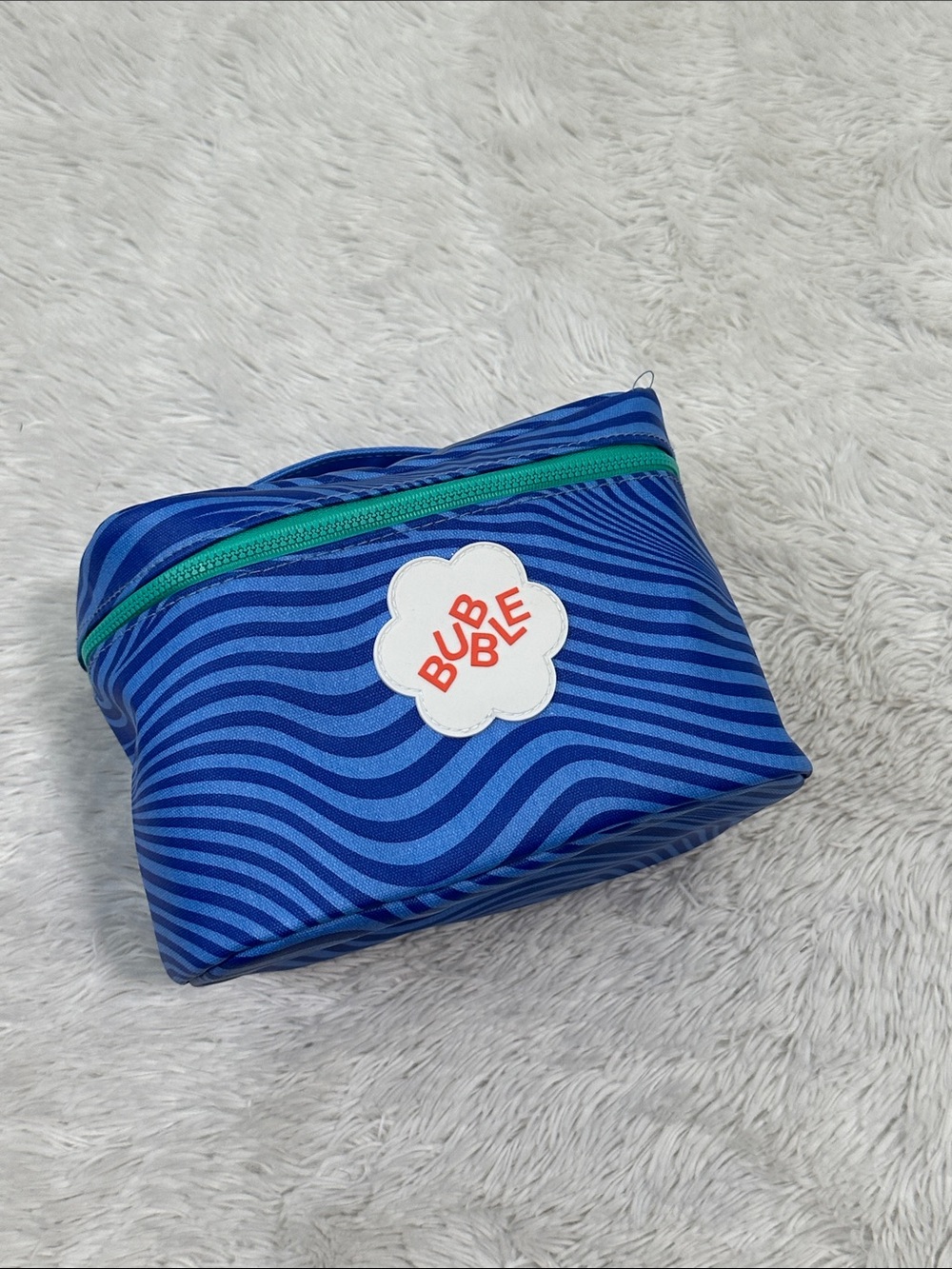 ❤️ NWOT Bubble Skincare Makeup Bag
